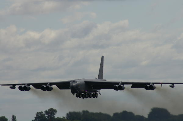 B52 takeoff